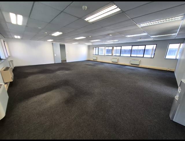 322M² OFFICE TO LET IN SANDTON CENTRAL